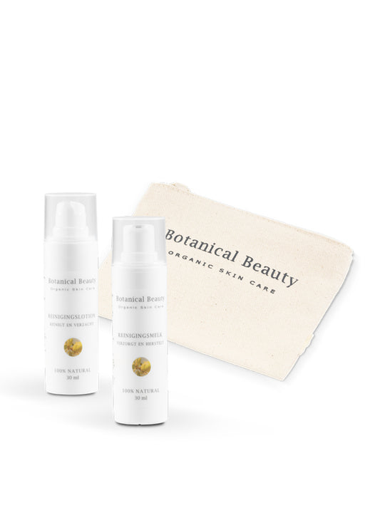 Toilettasje met travel size Reinigingsmelk en -lotion