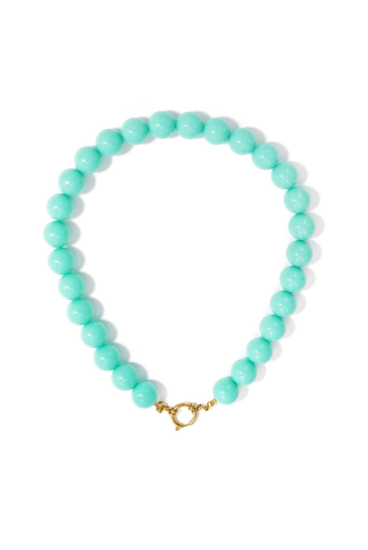 Ketting met grote kralen en frontsluiting